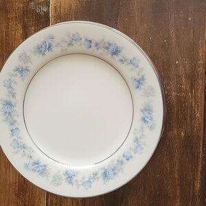 Noritake Ivory China Splendor 7235 Bread &Butter Plates